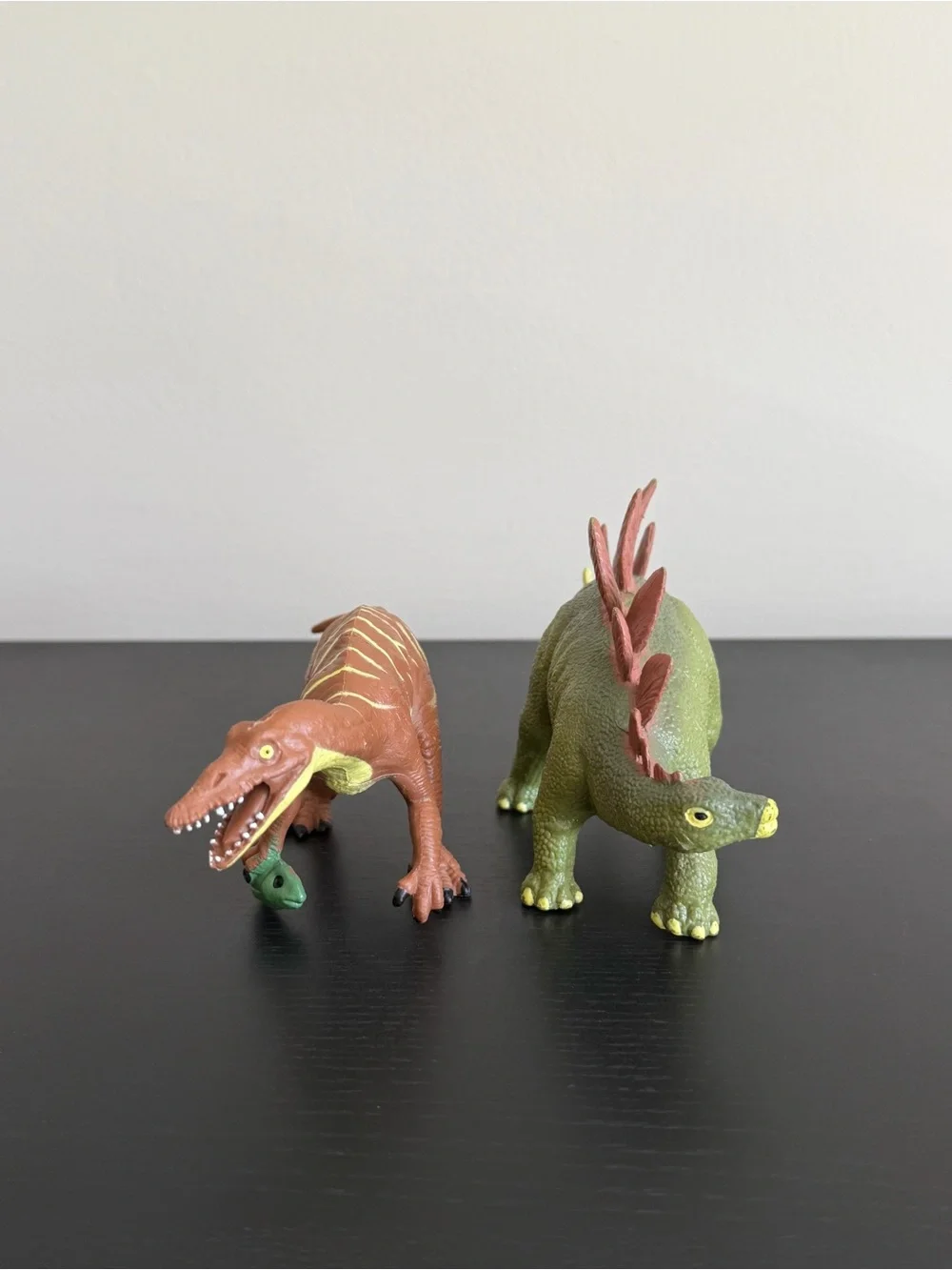 K&M Stegosaurus Baryonyx Dinosaur Toy Figures 7 Inch 2004